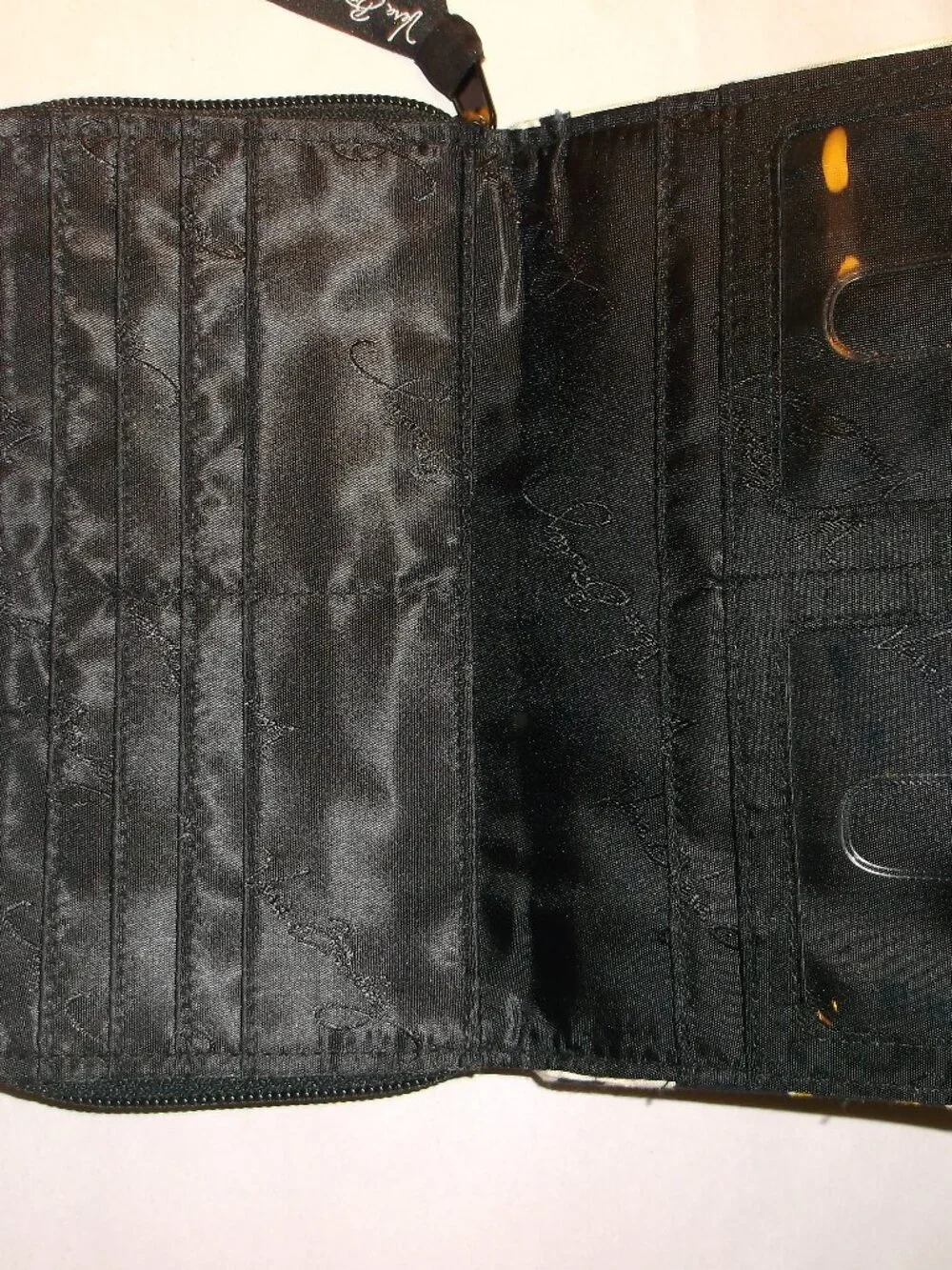 Vera Bradley Quilted Floral Wallet & Cosmetic Bag Set – Like New ✈️ - Picture 3 of 6